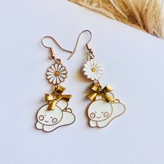 Cute handmade bunny earrings Bunny Jewelry, Rabbit Jewelry, Rabbit Earrings, Bunny Earrings, Daisy Earrings, Flower Jewellery, Cute Bunny, Flower Earrings, Daisy