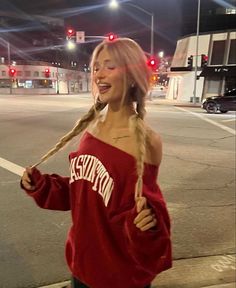 city girl Cara Outfit, Cut Outfits, Peinados Fáciles Para Cabello Corto, Hair Stylies, Cute Everyday Outfits, Cute Poses, Insta Photo Ideas, Classy Women, Mode Inspiration