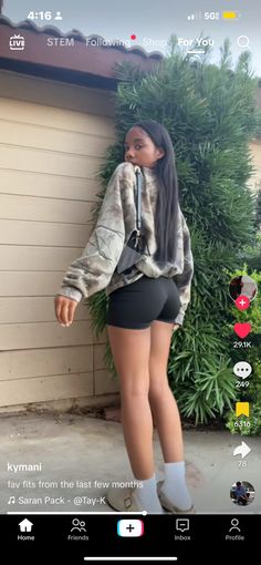 Summer Bummy Outfit, Bummy Summer Outfits, Going Out To Dinner Outfit Summer, Short School Outfits, Cute Summer Fits Midsize, Rollercoaster Outfit Ideas, Leggings And Shorts Outfit, Kailee Soto, Cute Shorts Outfits For School