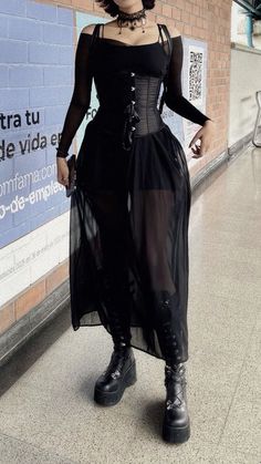 Goth Corset Outfit, Outfits Goth, Goth Outfit Ideas, Woman In Black, Alt Fashion, Gothic Outfits, Alternative Outfits, Goth Outfits, Outfit Goals