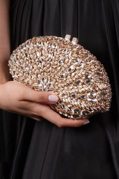 Fancy Clutch Purse, Fancy Clutch, Beauty Treatments Skin Care, Rhinestone Handbags, Bridal Handbags, Clutch Bag Wedding, Vintage Evening Bags, Luxury Clutch, Ladies Blouse Designs