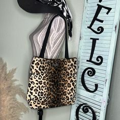 Beautiful Vintage Cheetah Hand Bag Leopard Print The Dimensions Are 11 Inches Long 7 Inches Toll And 4 1/2 Inches Wide . Super Clean Bags Kate Spade, Super Clean, Kate Spade Bags, Kate Spade Bag, Hand Bag, Kate Spade New York, 11 Inches, Womens Tote Bags, Black And Brown