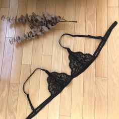 Sexy Lace Black Bralette . *Nwt* The Tag Says Large But This Would Fit A Xs/ Small Best . I Wear A 36b/32c And The 2 Nd One I Brought Doesn’t Fit . Adjustable Straps . Hook Closure . Super Cute And Lightweight ! Black Fitted Strappy Bra, Black Strappy Fitted Bra, Fitted Low-cut Bra For Night Out, Fitted Strappy Bra For Night Out, Strappy Bra For Night Out, Fitted Black Triangle Top Bra, Black Triangle Top Bra For Night Out, Fitted Triangle Top Bra For Night Out, Bra Bags