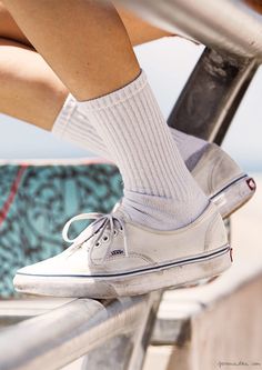 Vans Surf, Vans Sk8 Mid, Locals Only, Garance Dore, Sneakers And Socks, Vans Skate, Vans White, Dope Fashion, Surfer Girl