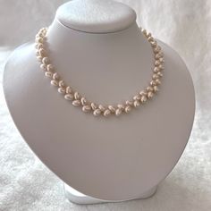 Item Description Item Type: Freshwater Pear Necklace Condition: Brand 100% New Without Tags  Pearl Sizes: 6mm  Pearl Shape: Baroque（rice Pearl） Pearl Colour: White Length：38cm Cheap Adjustable Faceted Pearl Necklace, Elegant Luxury Temple Necklace With Pearl Chain, White Stone Traditional Necklace, Cheap White Kundan Necklace For Celebration, Perl Neckles Simple, Oval Pearl Necklace, Rice Pearls Jewellery Indian, Pearl With Gold Necklace, Pearl Necklace Designs Unique