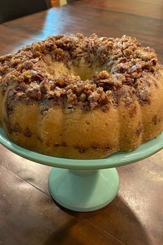 a bundt cake sitting on top of a green plate