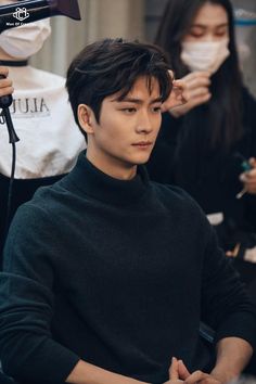 Kdrama Men Haircut, Hairstyle For Long Face Men, Kdrama Hairstyles Men, Aesthetic Haircuts For Men, Long Hair For Asian Men, Korea Man Hairstyle, Asian Guys Haircut, Korean Guys Haircut, Asian Guys Hairstyles