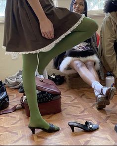 Green Tights, On The Floor, Look Cool, Fitness Inspo, Look Fashion