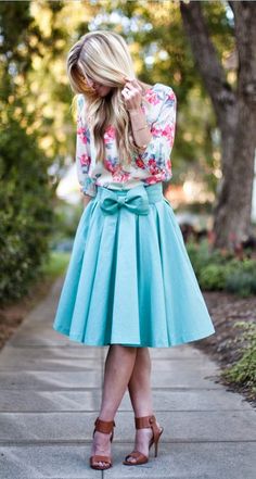 #Modest doesn't mean frumpy. #DressingWithDignity #TotalimageInstitute www.colleenhammond.com/blog Elle Apparel, Jw Fashion, Summer Elegance, Closet Ideas, Floral Dress Summer, Blue Skirt, Fashion Outfit, Modest Dresses