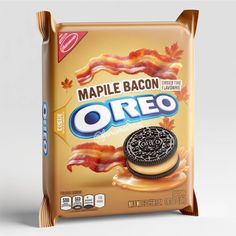 I feel like this flavor of Oreo would exist in like Japan or something. Weird Flavored Oreos, Funny Oreo Flavors, Oreo Funny, Junk Food Snacks Aesthetic, Cursed Food