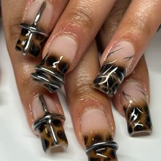 leopard print & chrome 🐆⛓️‍💥 #nailart #londonnailtech #londonnails #gelxlondon #westlondonnails Sleek Nails, Future Nails, Acrylic Nails Stiletto, Fye Nails, Fall Nail Inspo, Real Nails, Hot Hands, Stunning Nails, Nails Inspired