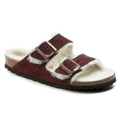 Arizona Suede Leather Leather Sandals With Faux Fur Lining, Shearling Sandals With Faux Fur Lining And Round Toe, Winter Shearling Slippers With Textured Footbed, Shearling Open Toe Sandals With Removable Insole, Shearling Open Toe Sandals With Cushioned Footbed, Round Toe Sandals With Faux Fur Lining In Shearling, Winter Sandals With Faux Fur Lining And Round Toe, Shearling Slippers With Textured Footbed And Round Toe, Winter Shearling Sandals With Round Toe