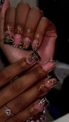 Short Junk Nail Designs Acrylic, Short Gold Acrylic Nails, Hoco Nails Short, Birthday Nails Gold, Rich Rich, Black Acrylic Nails