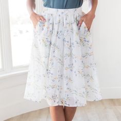 Brand New Beautiful Blue & Yellow Floral Chiffon Skirt! Knee-Length. Xs. Fitted Waistline, Fully Lined, Side Pockets. Flowy Pleated Skirt For Brunch, Flowy Midi Skirt For Garden Party, Flowy Pleated Brunch Skirt, Flowy Midi Length Skirt For Brunch, Spring Chiffon Bottoms With Gathered Skirt, White Bottoms For Summer Garden Party, White Lined Skirt For Garden Party, Flowy Gathered Skirt For Brunch, Spring Breezy Gathered Maxi Skirt