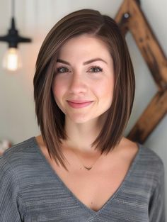 Chic Chin-Length Haircuts for All Hair Types Chin Length Straight Hair, Rebonded Hair, Hairstyles Sleek, Layers Bangs, Shoulder Length Bob Haircut, Shoulder Length Hairstyles, Chin Length Haircuts, Hair Goal, A Line Bobs