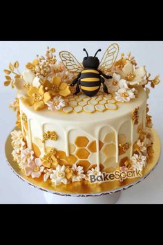 Bee-Themed Cake Design Ideas [GALLERY] - BakeSpark