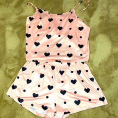 Nwot Sz 2x Lounge Set With Hearts And Polka Dots. 95% Polyester 5% Elastane. Pink Heart Print Sleepwear For Summer, Women's Boutique, Lounge Set, Lounge Sets, Ladies Boutique, Pink Black, Women's Intimates, Polka Dots, Pajamas