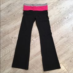 Brand New No Tags Vsx Super Sport Victoria Secret Yoga Pants Size Small Super Cute Approximately 30-31” Black Stretch Pants With Waistband, Victoria's Secret Casual Stretch Activewear, Pink Bottoms With Elastic Waistband Full Length, Pink Full-length Bottoms With Elastic Waistband, Pink Wide Leg Sports Bottoms, Pink Stretch Sweatpants, Sporty Pink Fitted Bottoms, Pink Stretch Long Pants, Pink Straight Leg Sporty Sweatpants