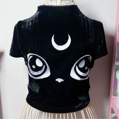 Killstar Meowgical Black Cat Face Velvet Crop Top. Size Small, Brand New With Tags Black Cat Face, Goth Things, Velvet Crop Top, Cat Face, Dream Closet, Crop Tops Women, Black Cat, Crop Top, Black White