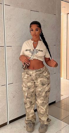 A Boogie Concert Outfit, R&b Concert Outfit, Sza Concert Outfit Ideas, Chris Brown Concert Outfit, Boogie Concert, Sza Fits, Sza Concert Outfit, R B Concert Outfit, Hip Hop Concert Outfit