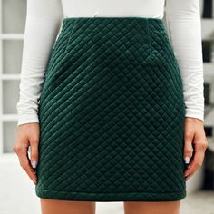 High-Waisted Argyle Quilted Mini Skirt Color: Forrest Green Size: Medium Brand New Without Tags! Approx Measurements (Laying Flat): Waist: 15" Length: 16" All Of My Items Come From A Pet Friendly, Smoke Free Home Check Out My Closet, I'm Always Open To Offers And Bundles Pencil Dress Outfit, Pencil Skirt Fashion, Quilted Clothing, Pencil Skirt Casual, Bodycon Mini Skirt, Quilted Velvet, Solid Quilt, Pencil Skirt Outfits, Wardrobe Accessories