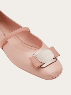 New Vara plate ballet flat - Shoes - Women - Salvatore Ferragamo US Contemporary Ballet, Pink Ballet Flats, Womens Ballet Flats, Ballerina Flats, Ballet Flat Shoes, Ballet Flat, Ballerinas, Womens Flats, Salvatore Ferragamo