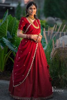 Lehenga Saree Design, Simple Lehenga, Bridal Sarees South Indian, Half Saree Lehenga, Lehenga Designs Simple, Indian Bride Outfits, Traditional Blouse Designs, Latest Model Blouse Designs, Anarkali Dress Pattern