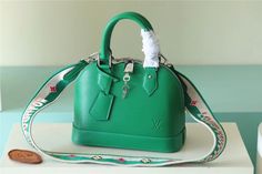 LV Alma BB Epi Green For Women Alma Louis Vuitton, Lv Alma Bb, Lv Alma, Alma Bb, Trendy Tote, Evening Clutch Bag, Wide Straps, Louis Vuitton Handbags, Vuitton Bag