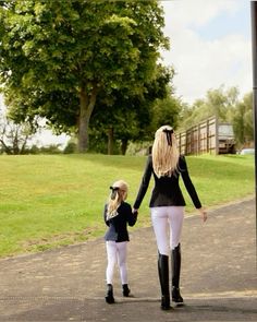 Old Money Mother Daughter, Old Money Children, Old Money Kids Outfits, Old Money Baby Outfits, Old Money Kids, Street Style Jeans, Equestrian Aesthetic, Stile Hijab, Future Mommy