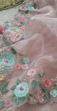 Pure Organza Hand Embroidered Silk Saree – Party Wear Classy Embroidery Scalloped Elegant Saree – Sabyasachi Floral Silk Saree – Bholi Floral Silk Saree, Silk Saree Party Wear, Pink Fall, Scalloped Border, Tissue Saree