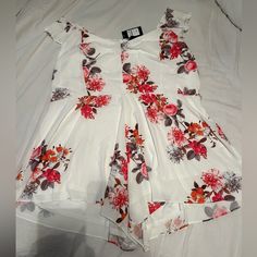 New And Never Used Before, Material Is Very Well And In Good Condition, And It Not See Through. Kylie Jumpsuit, Cute Summer Rompers, Summer Romper Outfit, Pink And Orange Flowers, Chic Romper, Flowers Color, Chic Pants, Jumpsuit Chic, Outfit White