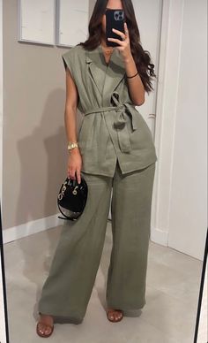 Zara Set Outfit, Ensemble Zara, Zara Set, Green Vibes, A Line Evening Dress, Casual Hijab Outfit, Tennis Fashion, Long Evening Gowns