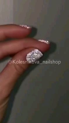 Mail Designs Acrylic, Unghie Sfumate, Diva Nails, Silver Nail, Nails Design With Rhinestones, Glamorous Nails, Nail Art Designs Videos, Nail Designs Glitter, Bling Nails