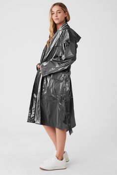 Metallic Break Line Trench - Silver Metallic | Alo Yoga Broken Lines, Plastic Mac, Vinyl Raincoat, Vinyl Clothing, Pvc Raincoat, Hooded Trench Coat, Hooded Raincoat, Raincoats For Women, Rain Coat