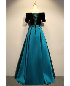 Get 10% off now! Buy off shoulder sleeved green long formal dress at cheap price online. Free stable shipping and pro custom service since 2009. Evening Dress Outfit, Teal Cocktail Dress, Prom Dress Pictures, Fancy Short Dresses, Dark Red Dresses, Dresses Fancy, Mini Prom Dresses, Lace Wedding Dress With Sleeves, Satin Homecoming Dress