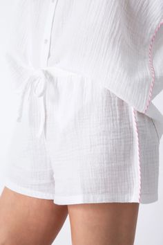 Stay comfortable and chic in our cotton gauze women's lounge short in solid ivory. With a tie waist, it's perfect for relaxed style. White Pj Set, Contrast Embroidery, Pink Contrast, Spring Set, Lounge Shorts, Cozy Fashion, Pj Sets, Relaxed Style, Summer Days