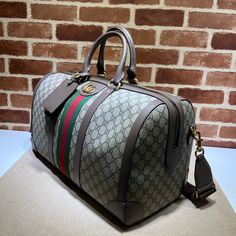 LUB Fashion - GCI Bags - 12335 A+ Excellent Quality copies; Contact us if you've any questions in your mind. Ladies Handbags, Branded Packaging, Trendy Tote, Gucci Bags, Sierra Leone, Designer Bags, Grade 1, Luxury Items, Bottega Veneta