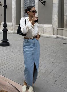 "DIY Distressed Denim Skirt: A Step-by-Step Guide" Long Jean Skirt Outfits Summer, Denim Skirt Outfit Summer, Demin Skirt Outfit, Classy Going Out Outfits