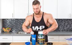 Chris Bumstead Getting Protein Preworkout Chris Bumstead, Pre And Post Workout, Joe Weider, Post Workout Nutrition, Workout Nutrition, Grapefruit Diet, Workout Protein, Lean Protein, Bodybuilding Motivation