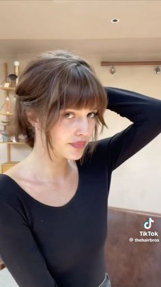 60s Mod Hair, Bangs Inspo, Growing Out Bangs, Hair Bangs, Hair Advice, How To Style Bangs, French Hair