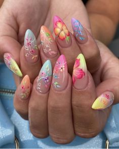 Ready to welcome the beauty of spring onto your fingertips? Dive into our collection of 30+ stunning spring nail design ideas that will inspire your next manicure. From vibrant florals to soft pastels, these designs capture the freshness and vibrancy of the season with creativity and style. Soya Mumu, Unghie Nail Art, Nagel Tips, Colorful Nails, Summery Nails, Nail Swag, Stick On Nails, Funky Nails, Pretty Acrylic Nails