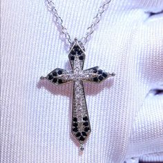 Brand New Women's Diamond Cross Necklace 14k White Gold Plated Sterling Silver Genuine 2ct Lab Created Diamonds 1ct Natural Black Onyx Gemstones Measurements Of The Cross 1" X .75" Chain Length - 18" Buy With Confidence From A Seller With A 99%+ Rating! Retail Price $350 A0196 (Id-268-) Layered Crosses, Diamond Cross Necklace, Cross Charm Necklace, Heart Anklet, White Gold Chain, Black Sapphire, White Gold Chains, Wedding Party Jewelry, Diamond Cross