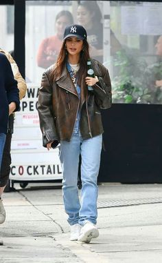 Emrata Style, Emily Ratajkowski Outfits, Uni Outfit, Emily Ratajkowski Style, Everyday Fits, Models Off Duty Style, Looks Street Style, Clothes Outfits, Emily Ratajkowski