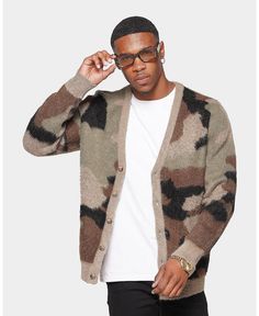 in stock Baggy Cardigan, Camo Fashion, Mohair Cardigan, Men Model, Culture Kings, Camo Print, Baggy Fits, Small Tops, Sweater Accessories