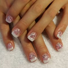 Glitter  pink and white gel nails Pink And White Gel Nails, Finger Nails Ideas, Fingernail Polish Ideas, Winter Nails Square, Dip Nail Inspiration, Swaggy Nails, Nail Arts Ideas, Pretty Nail Ideas, Cool Nail Ideas