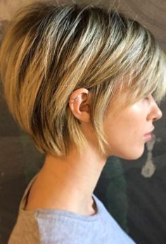 Bob Pendek, Haircut Blonde, Blonde Pixie Hair, Short Blonde Haircuts, Chin Length Hair, Blonde Pixie Haircut, Short Hairstyles For Thick Hair, Bob Hairstyles For Fine Hair, Short Hair Styles For Round Faces