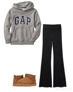 Gap Sweater Outfit, Outfit Claims, Juicy Pants, Gilmore Style, Ugg Boots Black, Gap Outfits, Aesthetic Fits