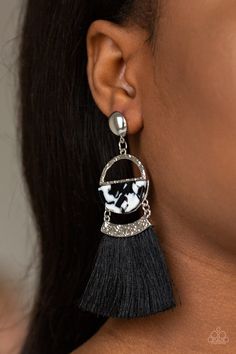 Wow! These beauties is just like WOW! great black tassel earrings with a combination of a black and white marble look. Upgrading the Tassel look to the next level. Paparazzi Accessories Jewelry, Black Gems, Long Tassel Earrings, Tassel Jewelry, Black Thread, Paparazzi Accessories, Black Fringe, Faux Marble, Black Earrings