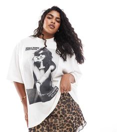 Tops de ASOS Curve En caso de duda: camiseta estampada Cuello redondo Manga larga Parte delantera estampada Corte extragrande Oversized Relaxed Top With Graphic Print, Oversized Cream Tops With Graphic Print, Oversized V-neck Top With Graphic Print, Oversized White Print Graphic Tee, Oversized Tee Outfit, Relaxed Fit Leopard Print Graphic T-shirt, Spring Floral Dress, Asos Curve, Winter Party Dress