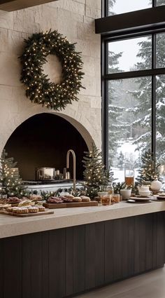 Organic Modern Christmas, Cozy Christmas Decor, Christmas Decor Inspiration, Christmas Interiors, Christmas Inspo, Christmas Mood, Fireplace Design, Modern Christmas, Christmas Aesthetic